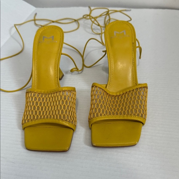 Marc Fisher LTD - Dallyn Heeled Sandal - Gold/Yellow - Size 8.5 - Good Condition - Picture 2 of 10